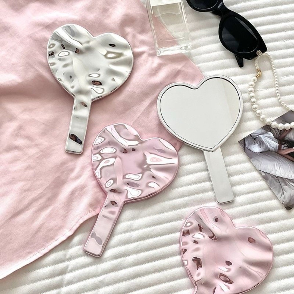 Beauty Love Makeup - Portable Handheld Makeup Mirror Love Shape