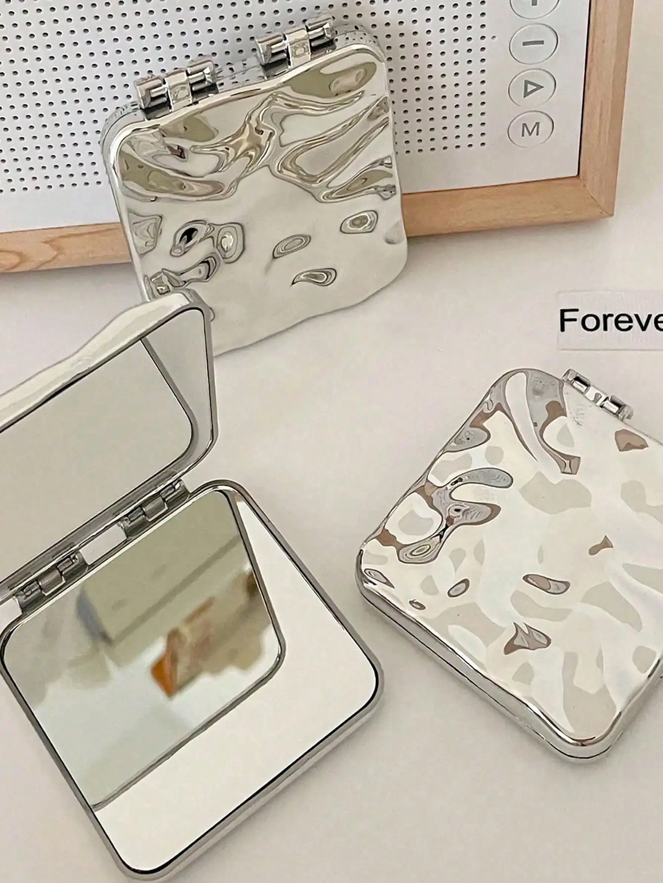 Portable Folding Makeup Mirror - Makeup Beauty Y2K Style avis et prix